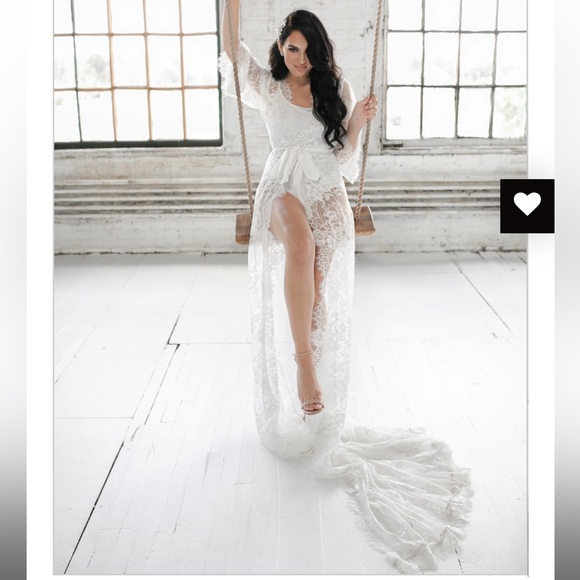 Le El New York Bianca Scalloped Edge Bridal Robe - Picture 4 of 9